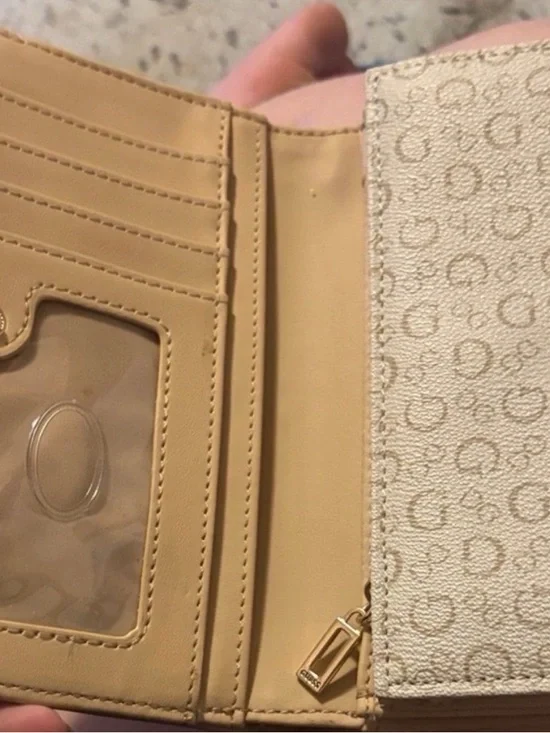 GUESS Beige Signature brown Wallet - Picture 2 of 3